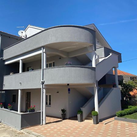Apartments Nada Sukošan Buitenkant foto