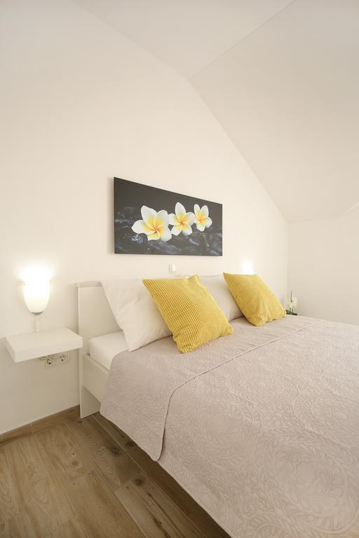 Apartments Nada Sukošan Buitenkant foto