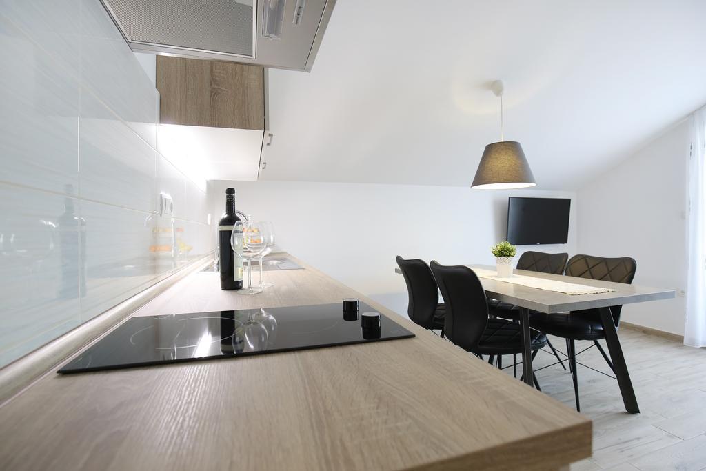 Apartments Nada Sukošan Buitenkant foto